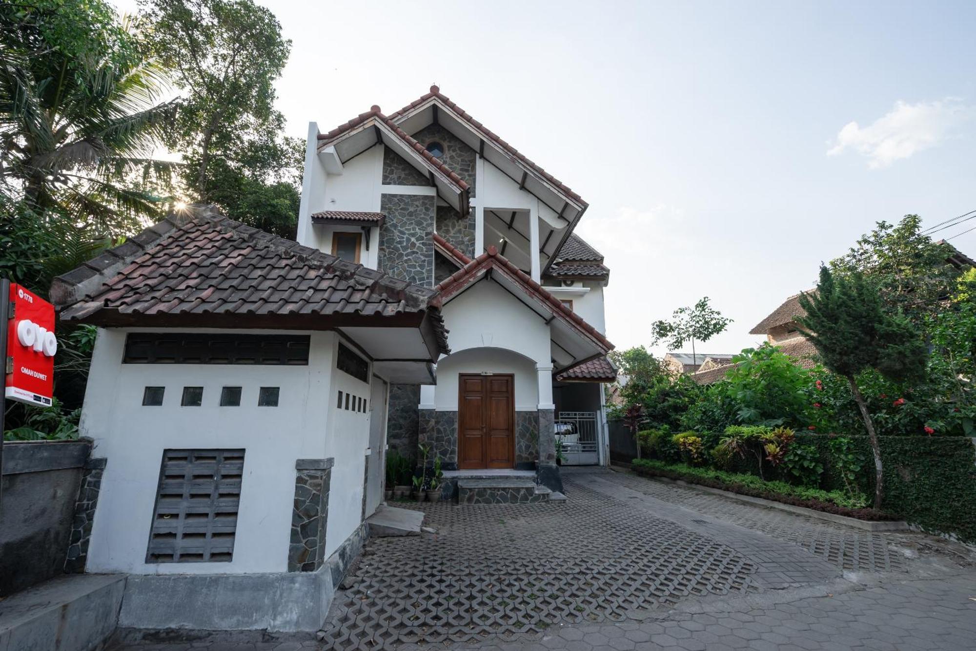 Super Oyo 1778 Omah Duwet Hotel Beran Kidul Exterior foto