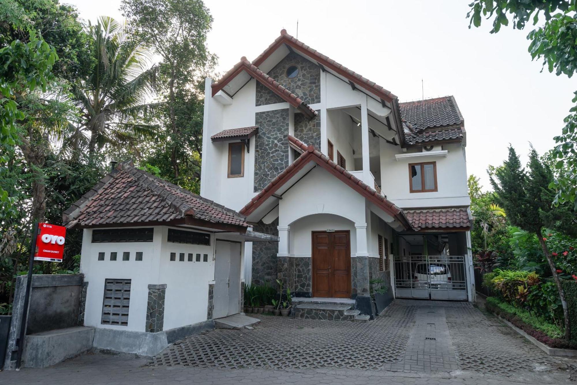 Super Oyo 1778 Omah Duwet Hotel Beran Kidul Exterior foto